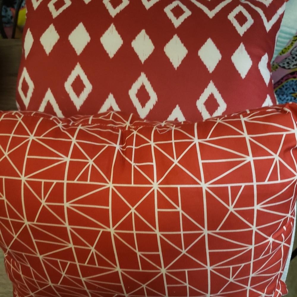 2 piece red pillow set